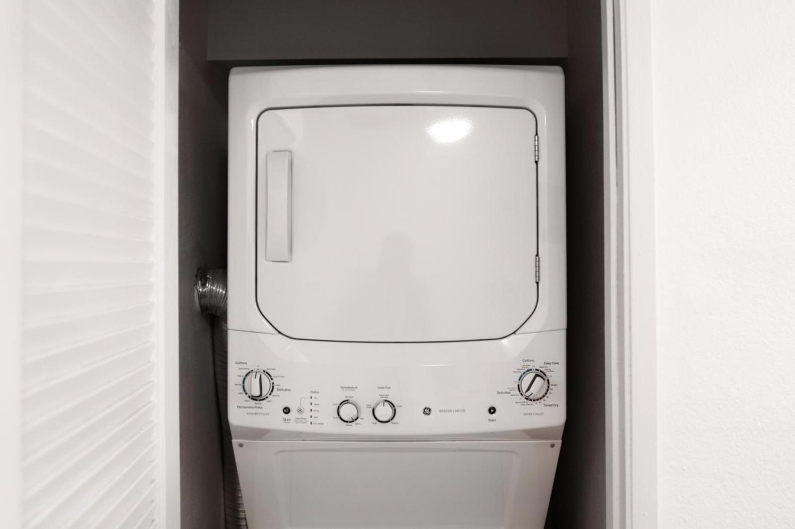 Universal Vibes 1 Bed With Free Parking In Los Angeles